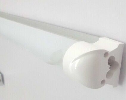 SMD ও 2835 20W শ্রীমতি 4 ফুট T8 জন্য গুদাম / সুপারমার্কেট LED টিউব লাইট রাজধানী
